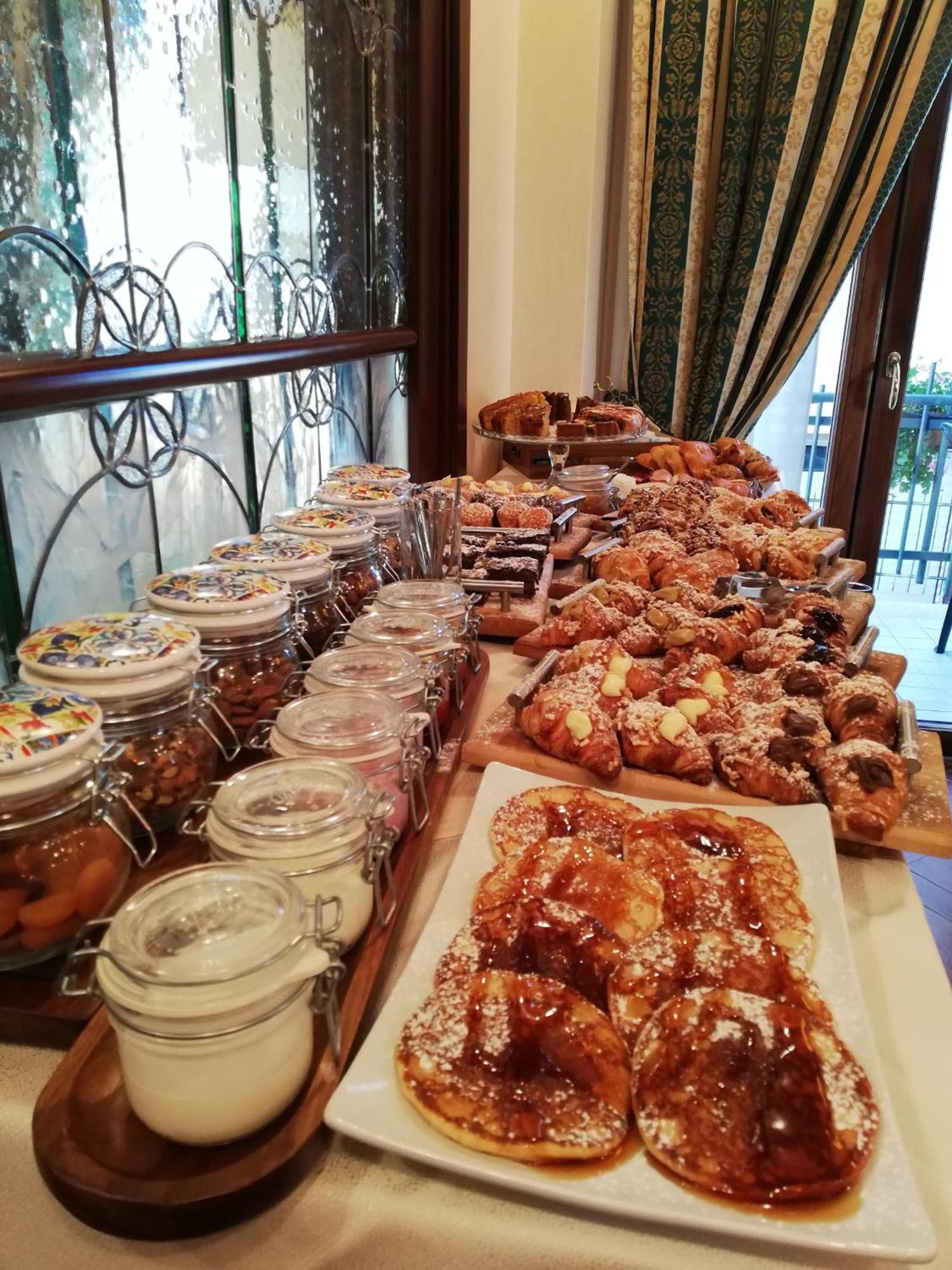 Hotel Petite Fleur روكاراسو المظهر الخارجي الصورة